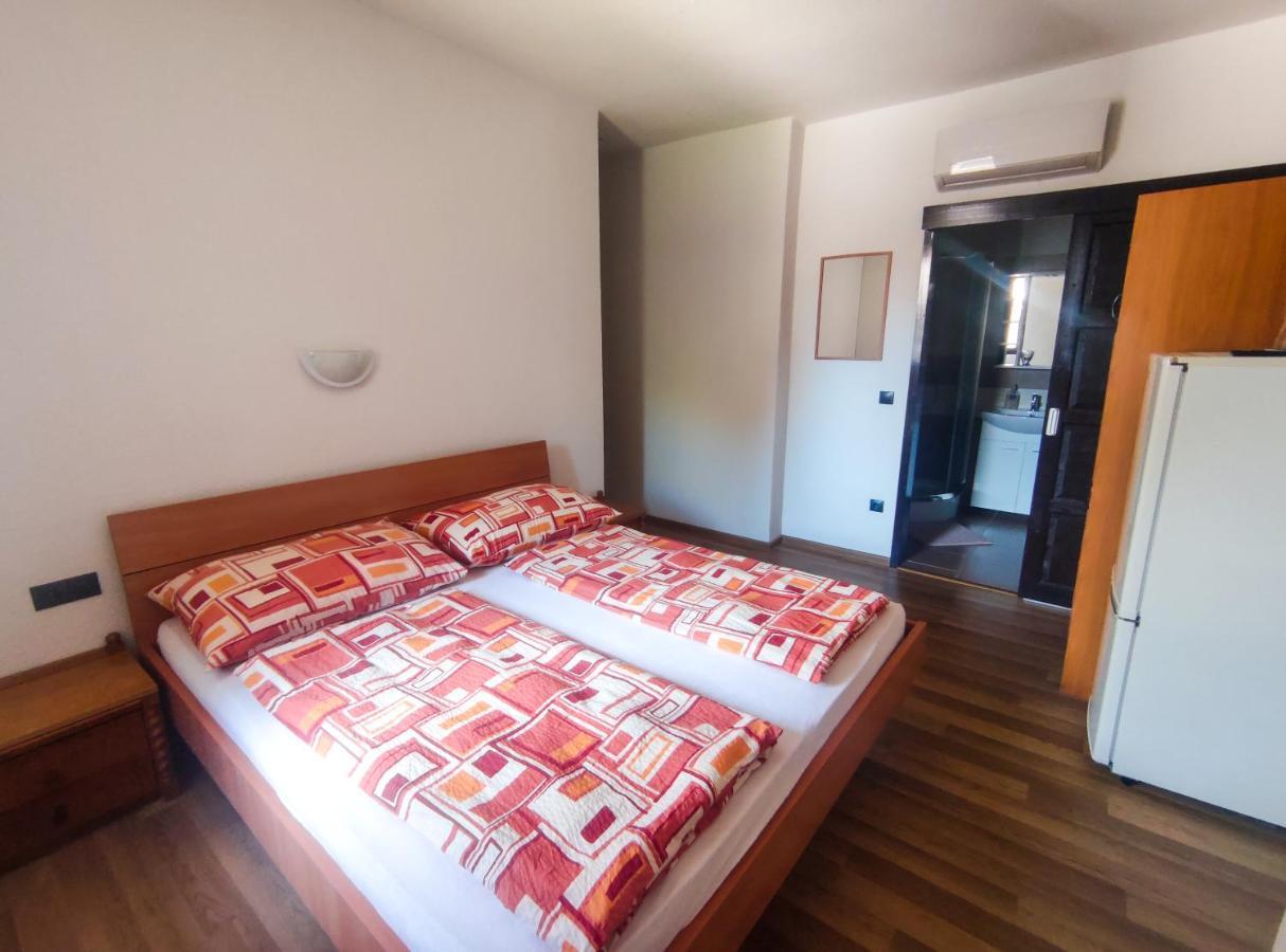Hotel Viktória Panzió Zamárdi Esterno foto