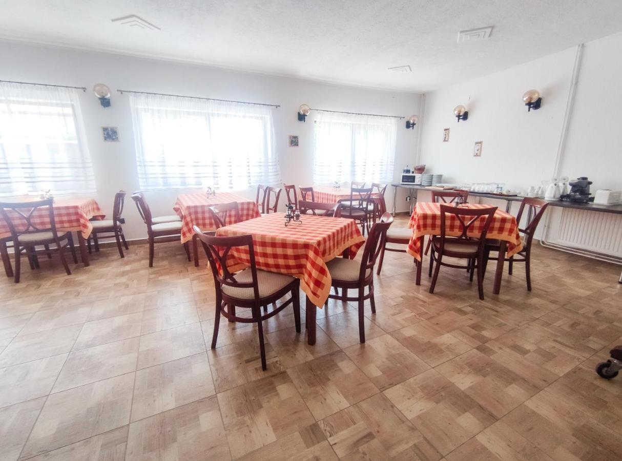 Hotel Viktória Panzió Zamárdi Esterno foto