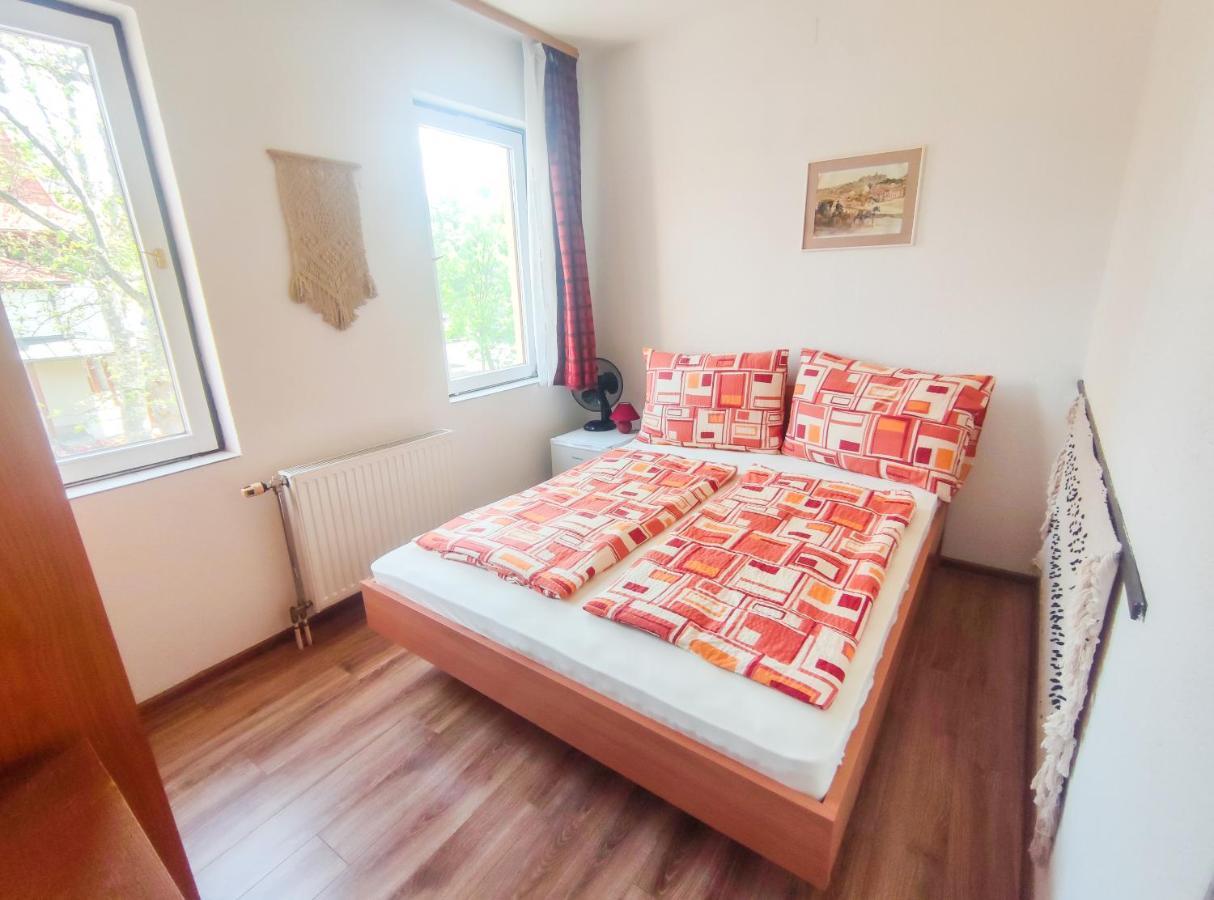 Hotel Viktória Panzió Zamárdi Esterno foto