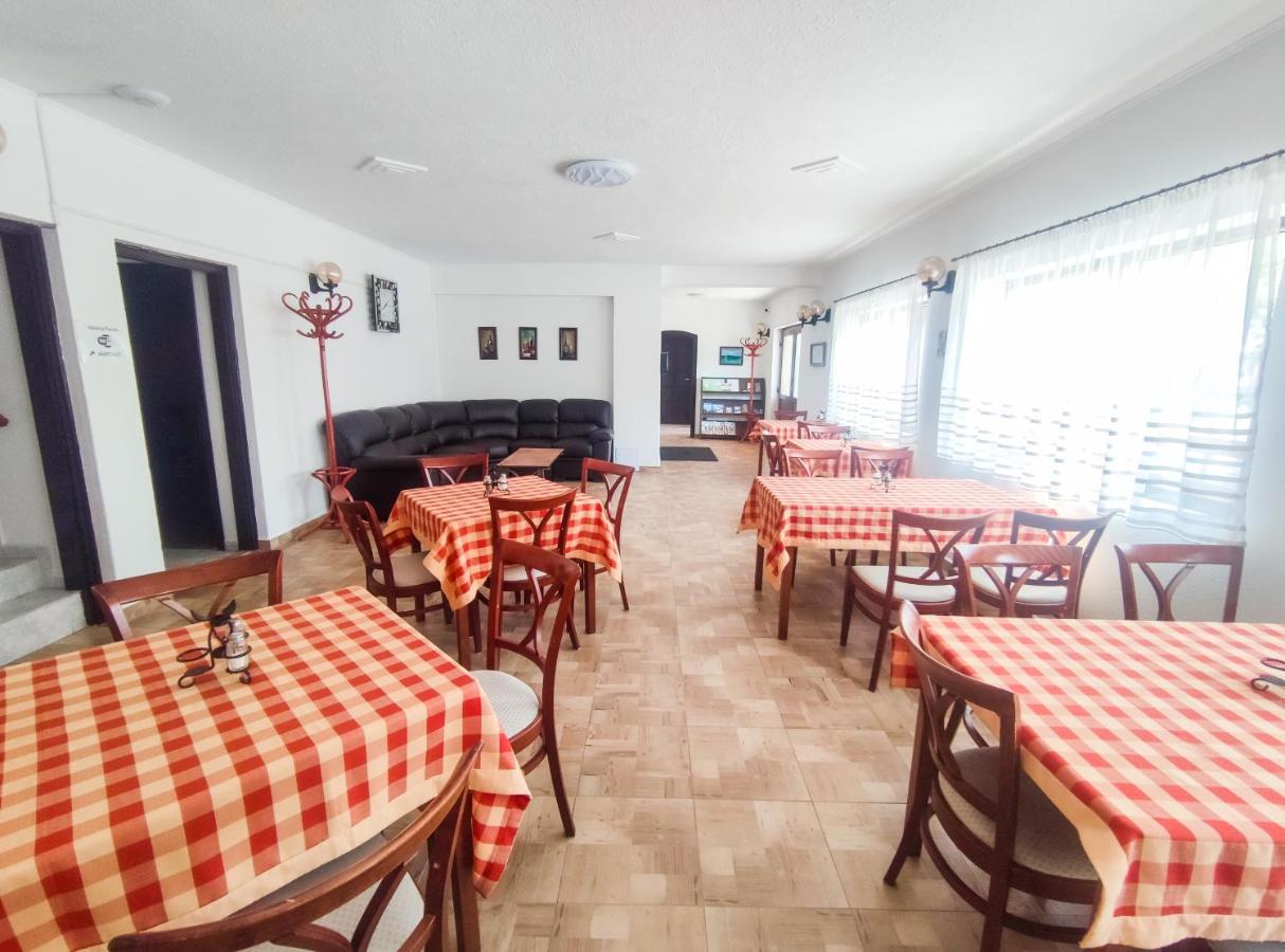 Hotel Viktória Panzió Zamárdi Esterno foto