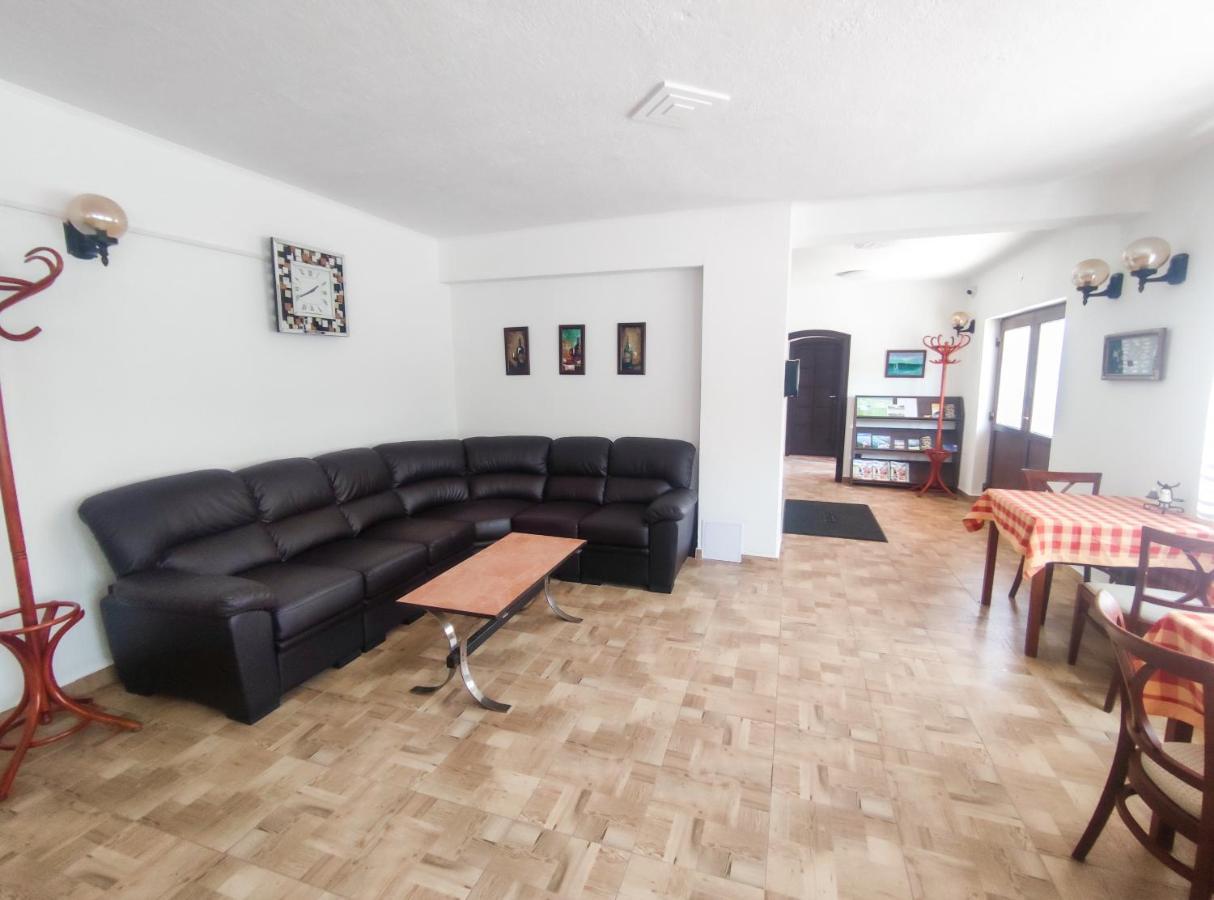 Hotel Viktória Panzió Zamárdi Esterno foto