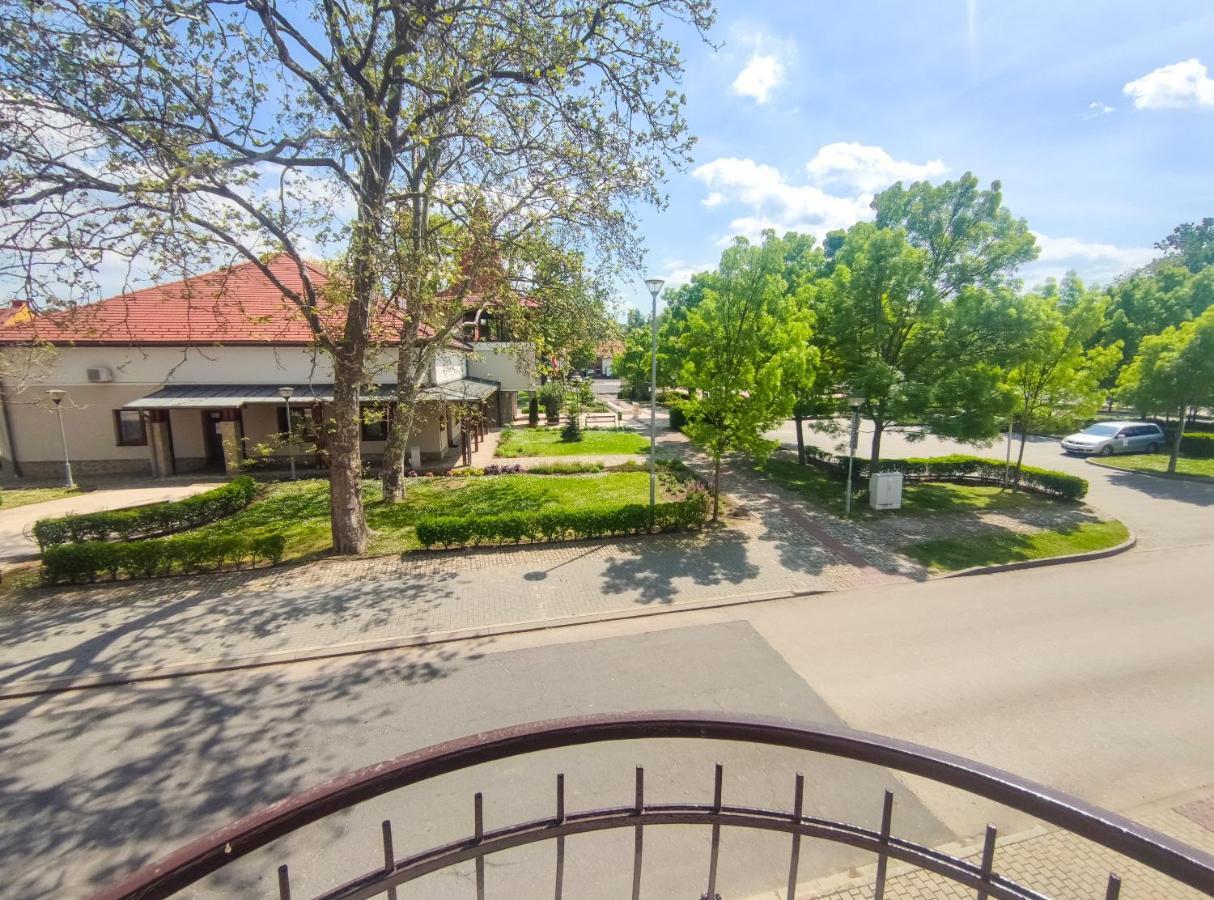Hotel Viktória Panzió Zamárdi Esterno foto